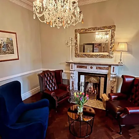 Hotel Maples House 3*