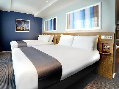 Travelodge Centre 3* دبلن