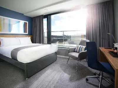 Travelodge Centre فندق