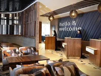 Travelodge Centre فندق