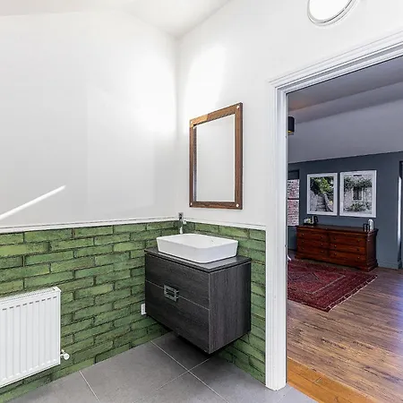 Ulster Apartment, 7 Henrietta Street, Centre Apartamento *