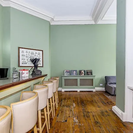 Munster , 7 Henrietta Street, Centre Appartement *