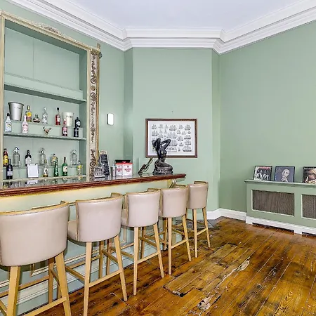 Apartment Munster , 7 Henrietta Street, Centre Dublin