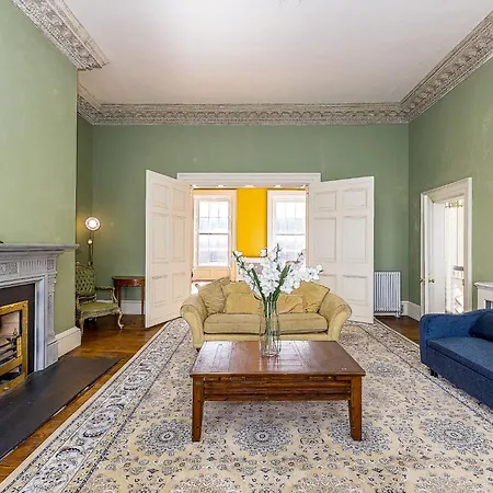 Munster , 7 Henrietta Street, Centre Dublin
