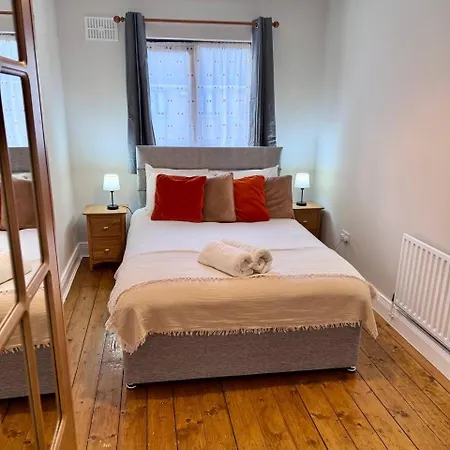 2bd Townhouse In The Heart Of 1 Holiday home *