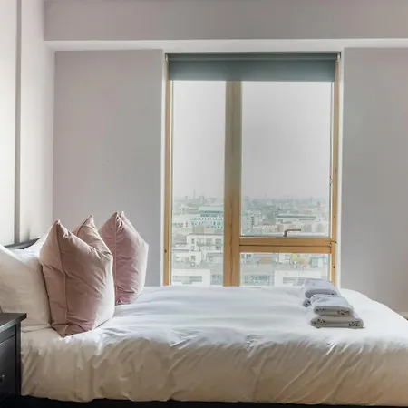 Guestready - Stunning Views From Millenium Tower Dublin