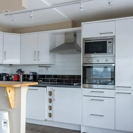 Guestready - Stunning Views From Millenium Tower Apartment