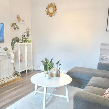 Appartement Centre D1 - 2 Bedroom Spacious Modern Duplex House *