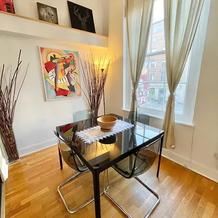 1 Bedroom In Temple Bar Apartment *