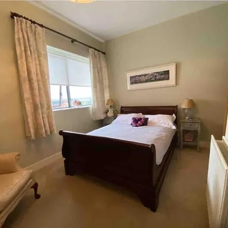 Seaview Luxury Penthouse Sleeps 6 Apartment *