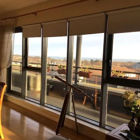 Apartment Seaview Luxury Penthouse Sleeps 6 *