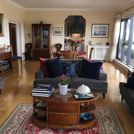 Seaview Luxury Penthouse Sleeps 6 Apartment