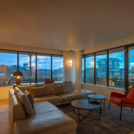 The Morrison Dublin, Curio Collection By Hilton