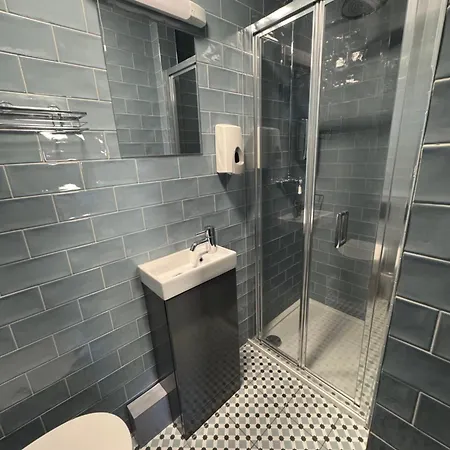 אכסניה Abbey Court *