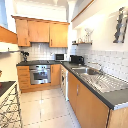 Beautiful In Temple Bar Apartment *