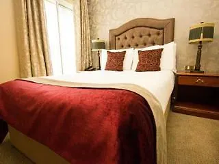 Brooks Hotel 4*