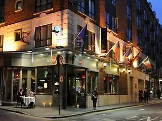 Brooks Hotel 4*