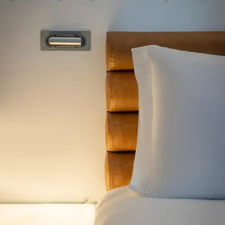 The Morrison Dublin, Curio Collection By Hilton Dublin