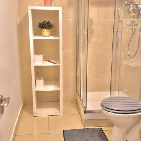 Whole Private Flat - Hébergement de vacances