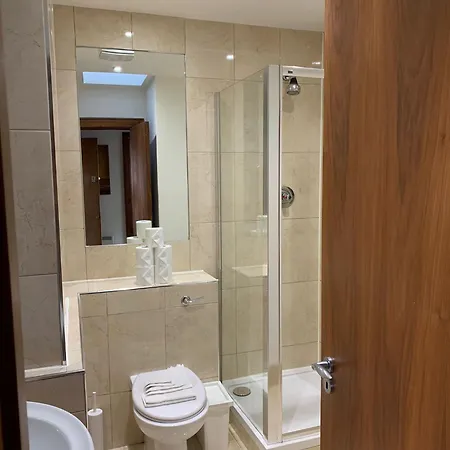 Parnell Boulevard Apartment *