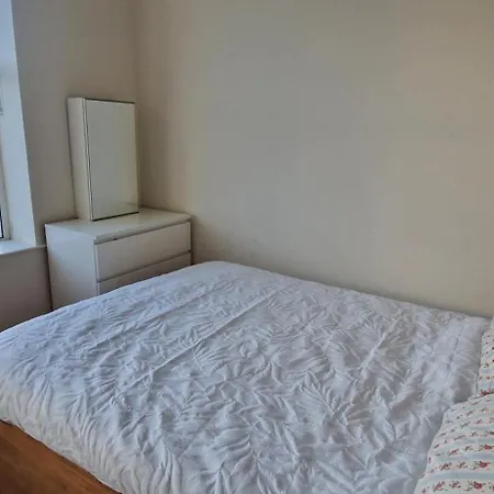 Cosy 1bd In Refurbed Victorian House Heart Of D6 * Dublin