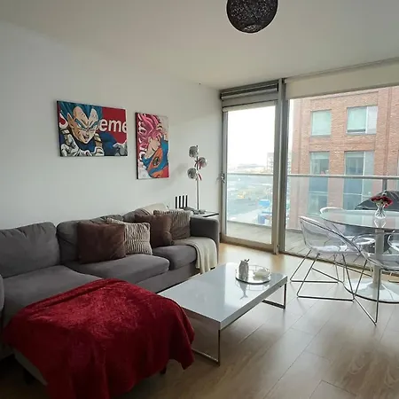 Homestay Liffey Three Arena *