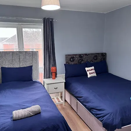 Entire Place Close To Airport & Apartment