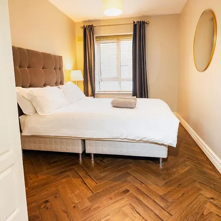 Apartment The Picasso - Trendy 2 Bd Ap- 4 - Super Fast Wifi *
