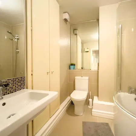 The Picasso - Trendy 2 Bd Ap- 4 - Super Fast Wifi Dublin