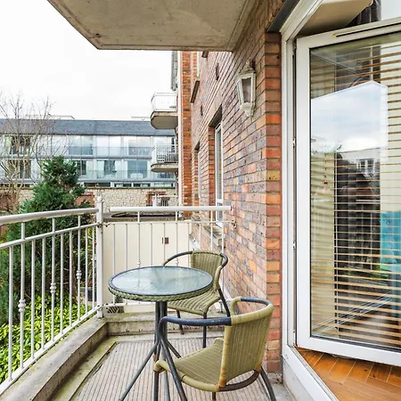 The Picasso - Trendy 2 Bd Ap- 4 - Super Fast Wifi Apartment Dublin