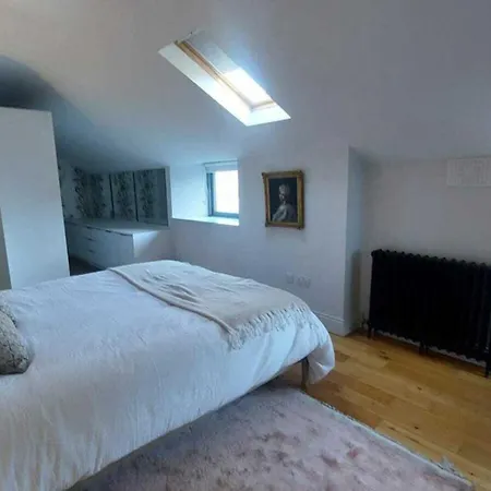 Stunning Unique & Elegantly Refurbed Seafront 2bd Holiday home Dublin