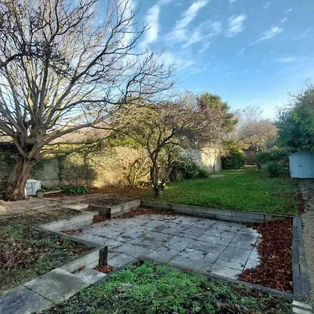 Stunning Unique & Elegantly Refurbed Seafront 2bd Holiday home Dublin