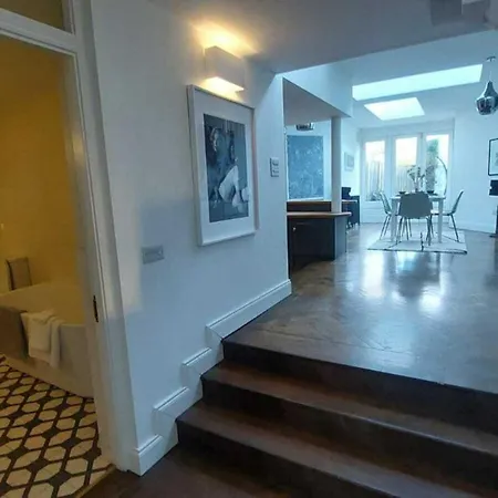 Holiday home Stunning Unique & Elegantly Refurbed Seafront 2bd