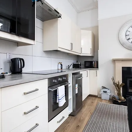 3 Bed In Phibsborough-12 Min Walk To The Spire Apartment *