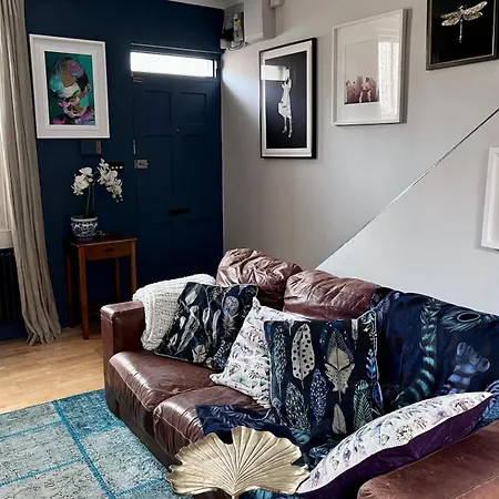 Stylish Centre House, Perfectly Located Apartment Dublin
