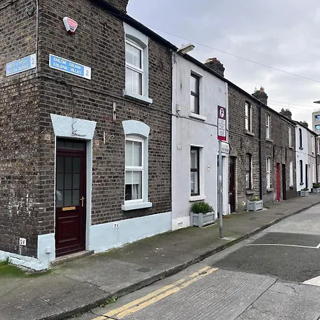 Stylish Centre House, Perfectly Located Apartment Dublin
