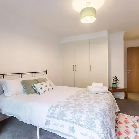 Apartment Bright, Spacious Centre