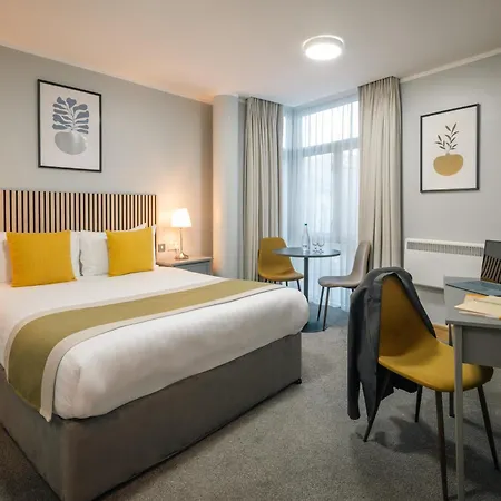 Beresford Hotell 3*