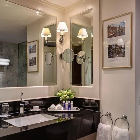 Отель The Shelbourne, Autograph Collection 5*