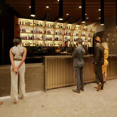 Aloft Hotell 4*