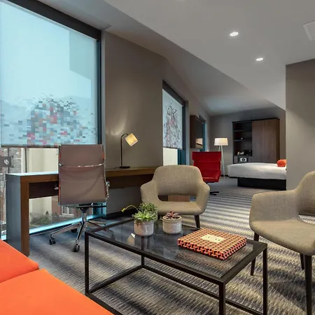 Aloft 4*