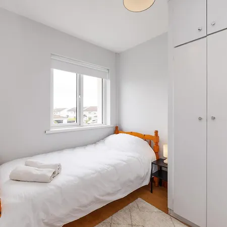 Centre Modern 3 Bedroom House Holiday home *