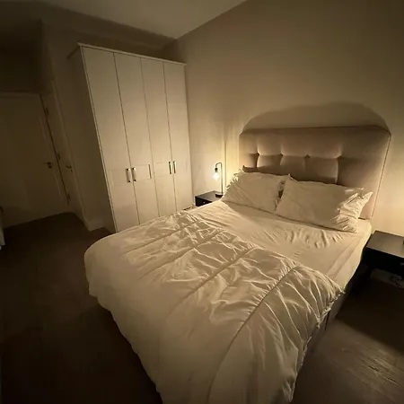 Homestay King Size With Private Bathroom Dublin