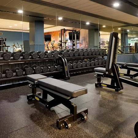 Hilton Kilmainham 4* דבלין