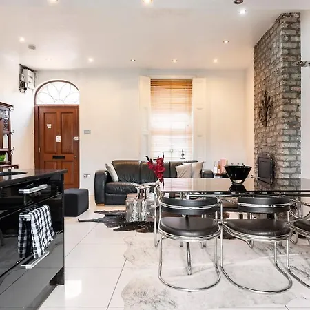 Homestay Serres' Dublin