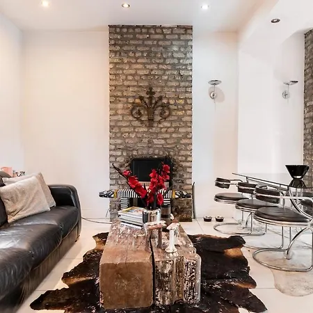 Serres' Homestay Dublin