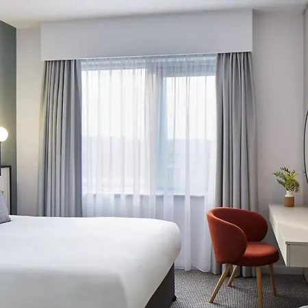 Leonardo Parnell Street 4*