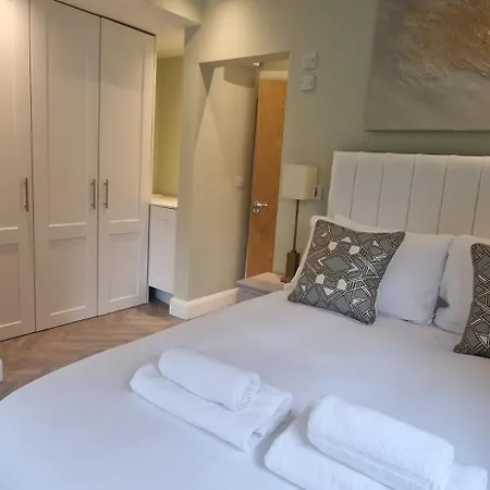 Upgraded Loft Style Duplex At Rathmines Village Dublin