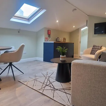 Upgraded Loft Style Duplex At Rathmines Village Dublin
