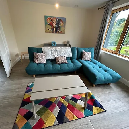 Apartment Two Bedroom Ground Floor Apartment, Professionally Managed